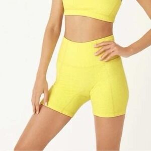NEW GIGI C Mila High Waist Short Snakeskin Yellow Womens Medium